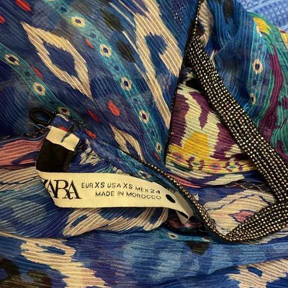 Zara Multicolor Patterned Top - Picture 2 of 2